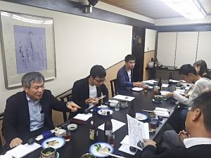 懇親会の様子
